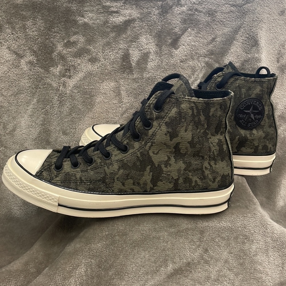 NWOT Converse Chuck Taylor Hi Tops Men’s Size 9 Women’s size 11. Green and black - Picture 6 of 11